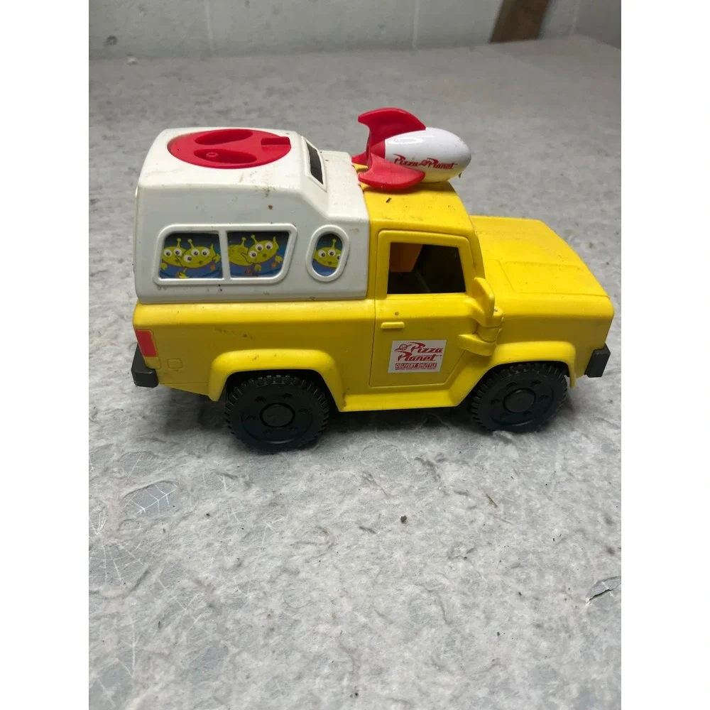Mattel Disney Pixar‎ Toy Story Pizza Planet Delivery Shuttle Truck X4086 2011